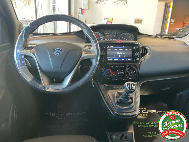 LANCIA Ypsilon usata, con Touch screen