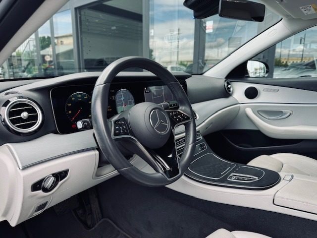 MERCEDES-BENZ E 300 usata, con Alzacristalli elettrici