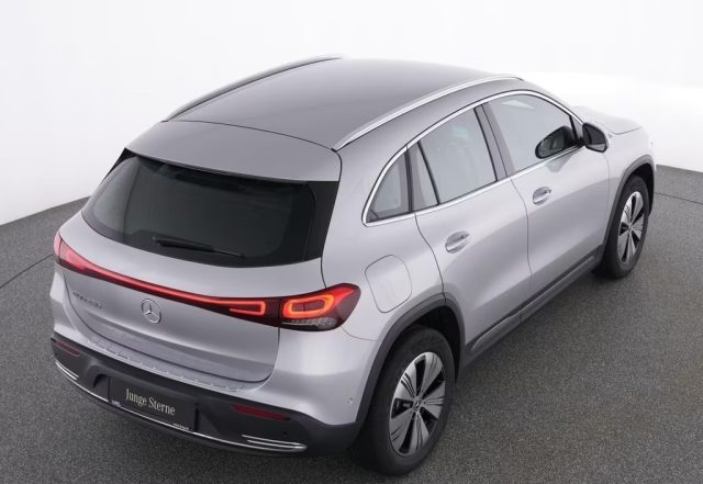 MERCEDES-BENZ EQA usata, con ESP