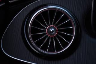 MERCEDES-BENZ EQE usata, con Fari LED