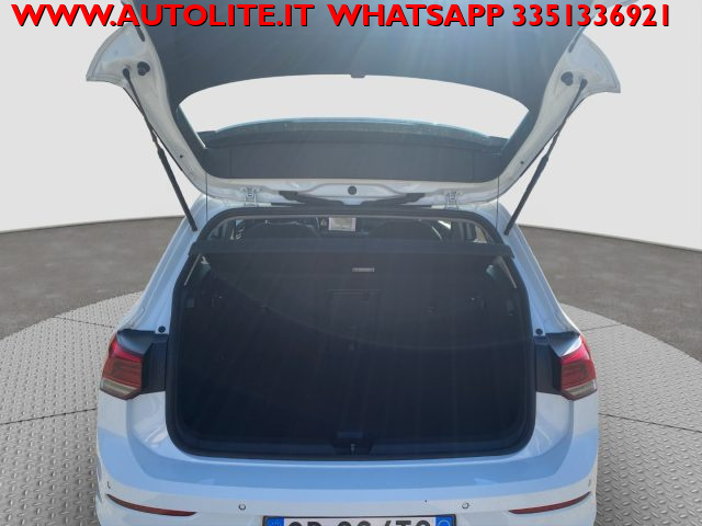 VOLKSWAGEN Golf usata, con USB