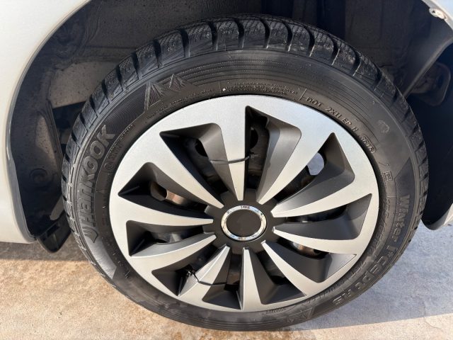 TOYOTA Aygo usata 28