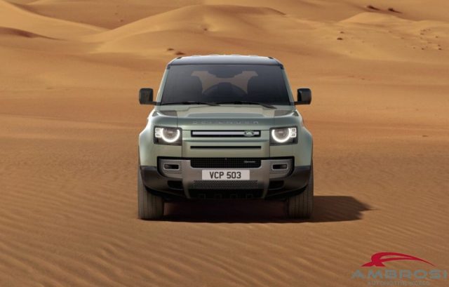 LAND ROVER Defender usata 4