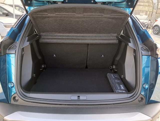 PEUGEOT 2008 usata, con Sistema di navigazione