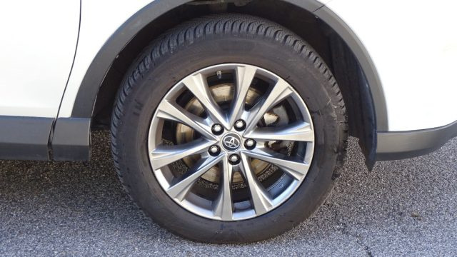 TOYOTA RAV 4 usata, con Vetri oscurati