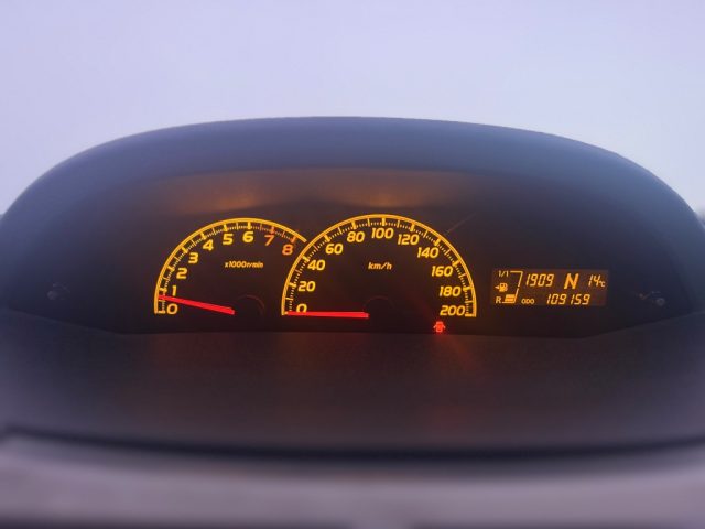 TOYOTA Yaris usata 18