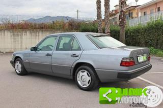 MERCEDES-BENZ E 200 usata 6