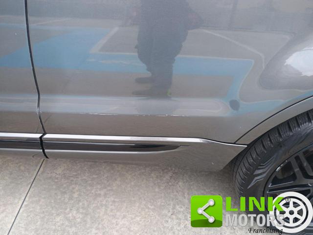 LAND ROVER Range Rover Evoque usata, con Sedile posteriore sdoppiato