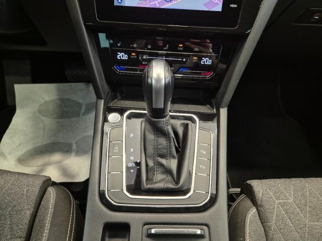 VOLKSWAGEN Passat Variant usata, con Autoradio digitale