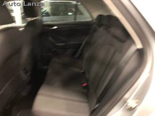VOLKSWAGEN T-Roc usata, con Autoradio