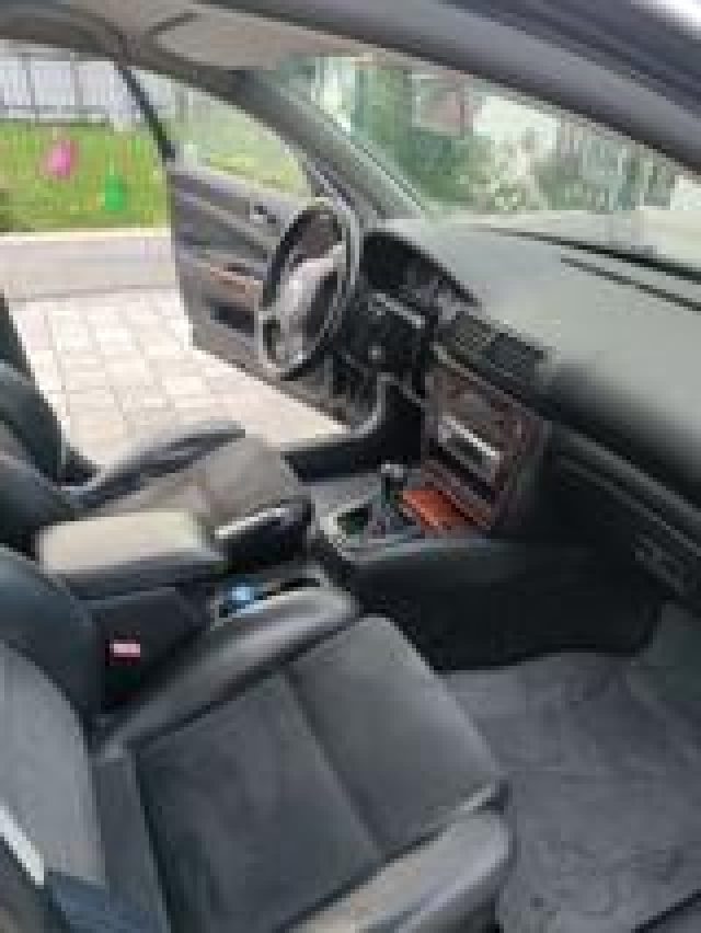 VOLKSWAGEN Passat usata, con Airbag laterali