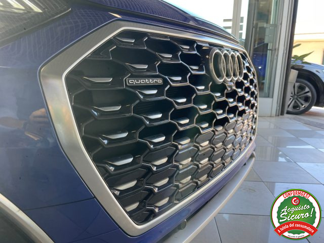 AUDI Q5 usata, con Sensori di parcheggio anteriori