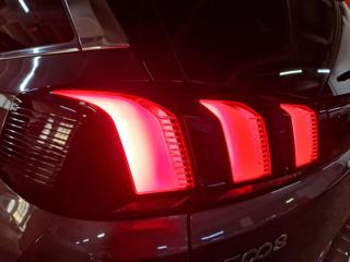 PEUGEOT 5008 usata, con Volante in pelle