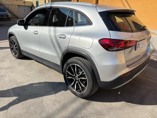 MERCEDES-BENZ GLA 180 usata, con Alzacristalli elettrici
