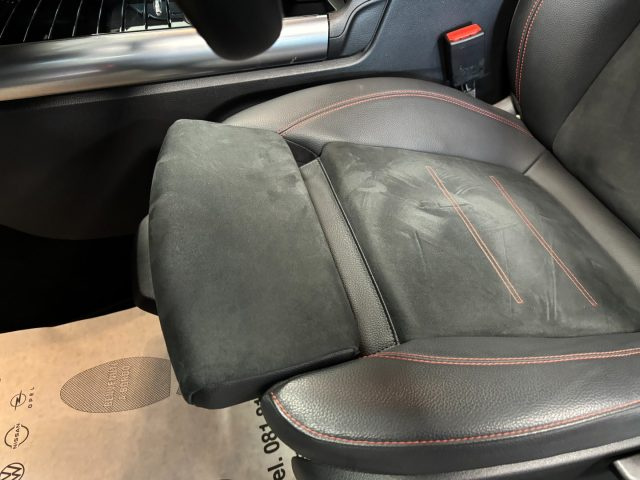 MERCEDES-BENZ GLA 180 usata, con Fari LED