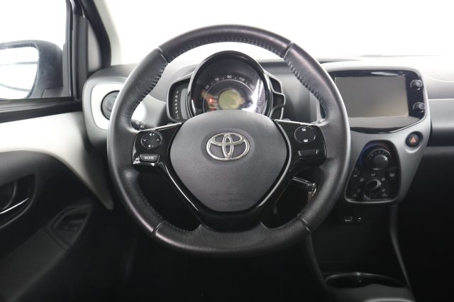 TOYOTA Aygo usata 11