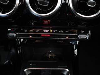 MERCEDES-BENZ A 200 usata, con Frenata d