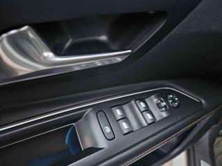 PEUGEOT 3008 usata, con Interni in pelle