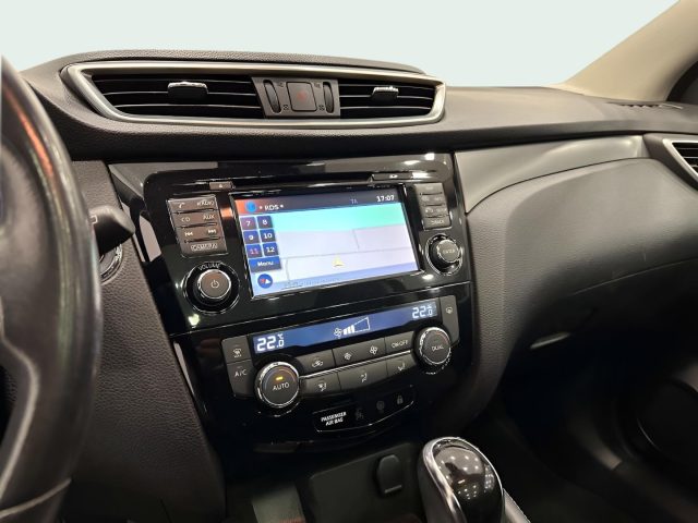 NISSAN Qashqai usata, con Controllo automatico clima