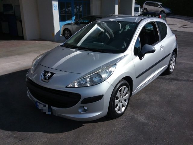 PEUGEOT 207 usata, con ABS