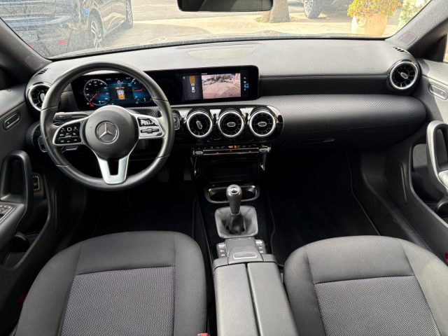 MERCEDES-BENZ CLA 180 usata, con Cerchi in lega