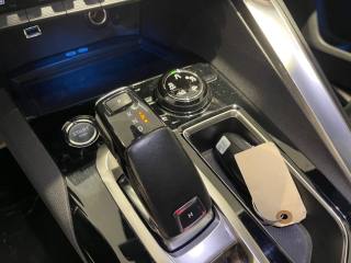 PEUGEOT 3008 usata, con USB