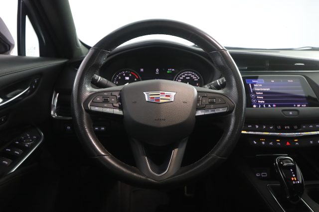 CADILLAC XT4 usata 5