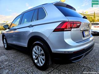 VOLKSWAGEN Tiguan usata, con Autoradio