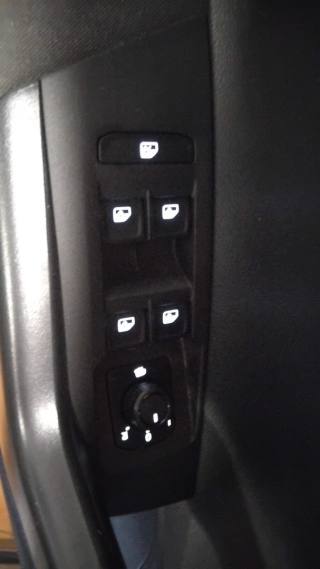 VOLKSWAGEN Polo usata, con Specchietti laterali elettrici