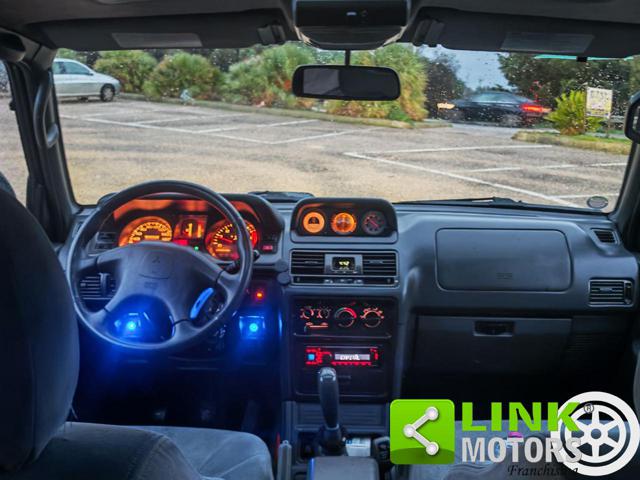 MITSUBISHI Pajero usata, con Tettuccio apribile