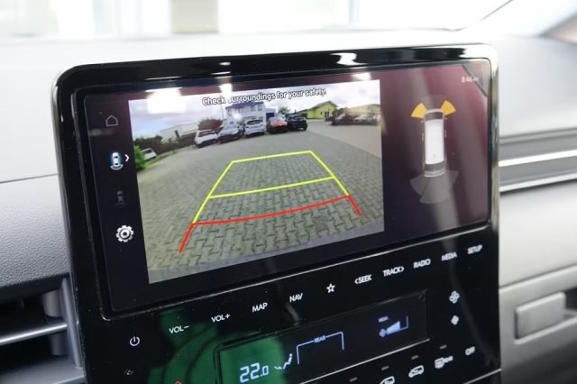 HYUNDAI Staria usata, con Cruise Control