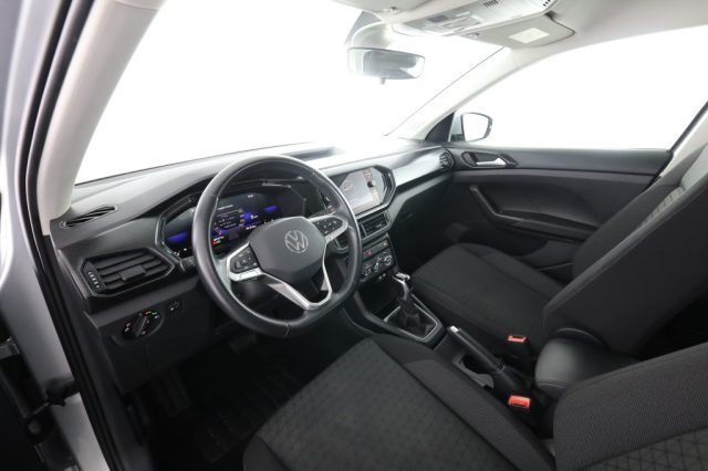 VOLKSWAGEN T-Cross usata 1
