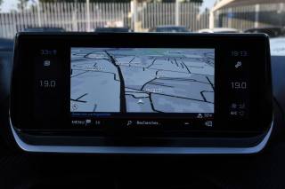 PEUGEOT 2008 usata, con Controllo automatico clima