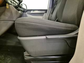 VOLKSWAGEN Caravelle usata, con Porta scorrevole