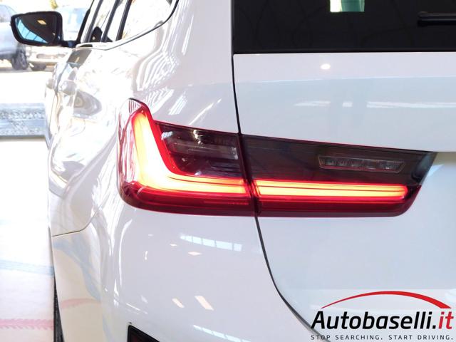 BMW 320 usata, con Fari LED