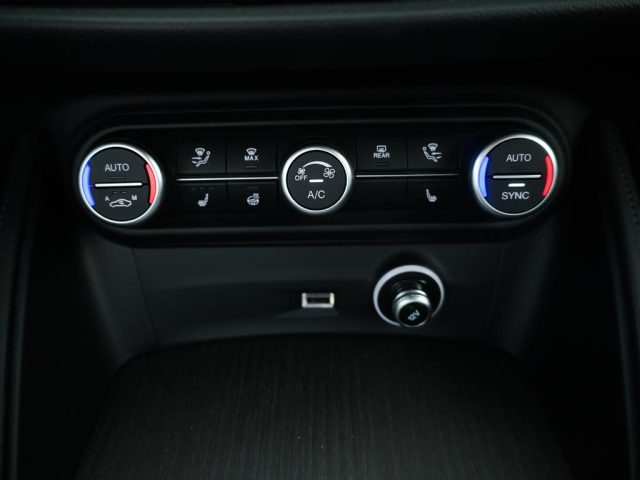 ALFA ROMEO Stelvio usata, con Fari LED