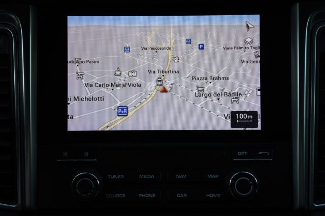 PORSCHE Macan usata, con Touch screen