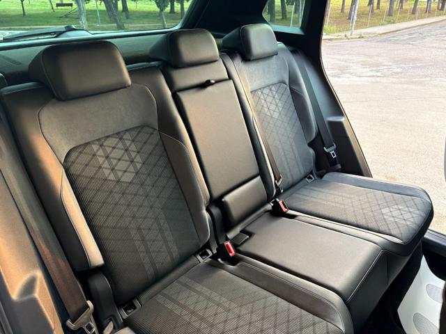 VOLKSWAGEN Tiguan usata, con USB