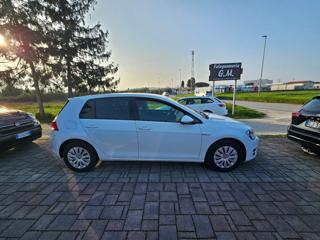 VOLKSWAGEN Golf usata, con Autoradio