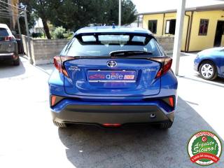 TOYOTA C-HR usata, con Autoradio