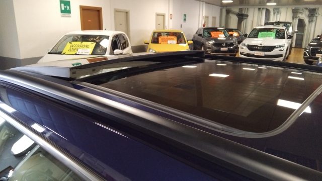 VOLKSWAGEN Passat usata, con Controllo trazione