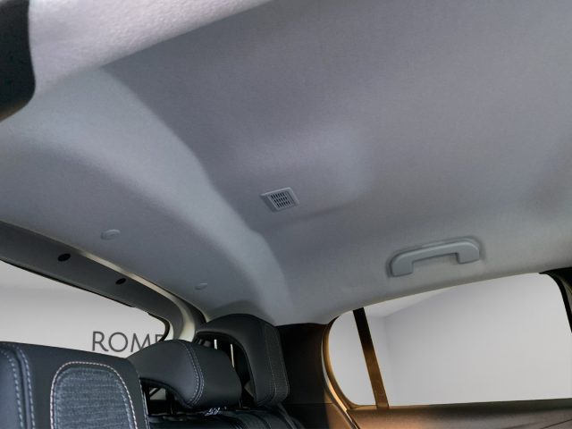 PEUGEOT 208 usata, con Airbag testa