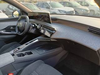 PEUGEOT 5008 usata, con Fari LED