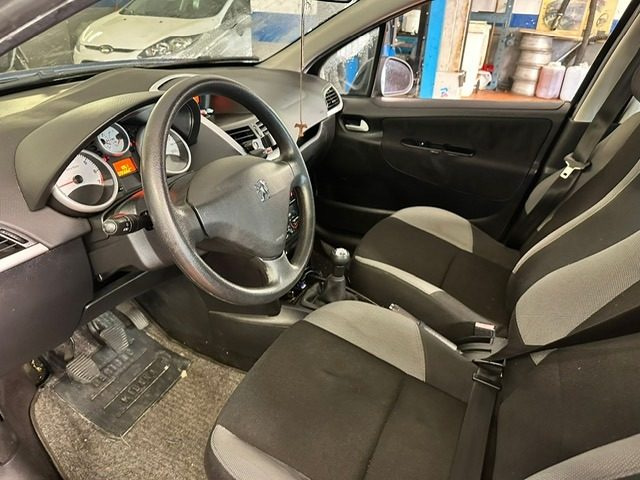 PEUGEOT 207 usata, con Specchietti laterali elettrici