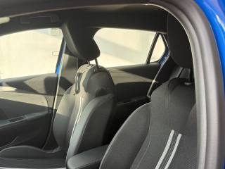 OPEL Corsa usata, con Autoradio digitale