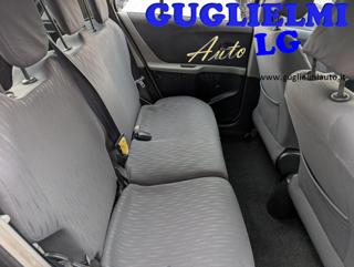 TOYOTA Yaris usata 24