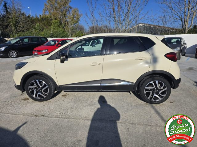 RENAULT Captur usata, con Autoradio