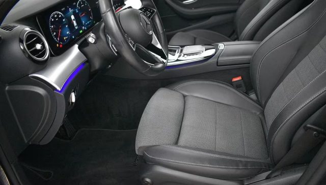MERCEDES-BENZ E 220 usata, con Controllo automatico clima