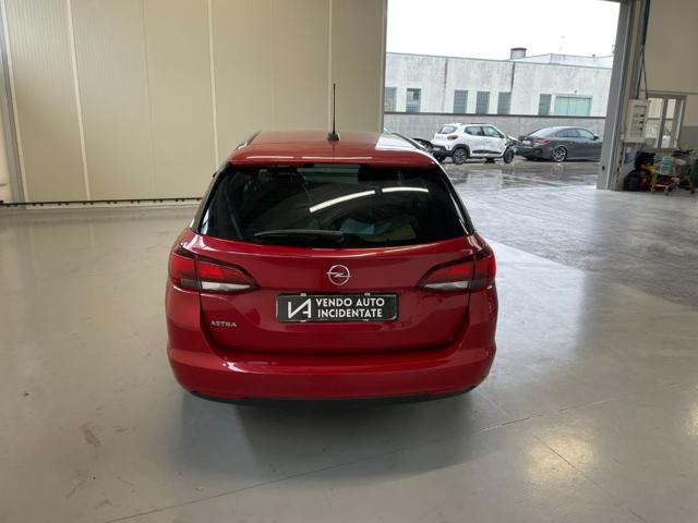 OPEL Astra usata, con Autoradio