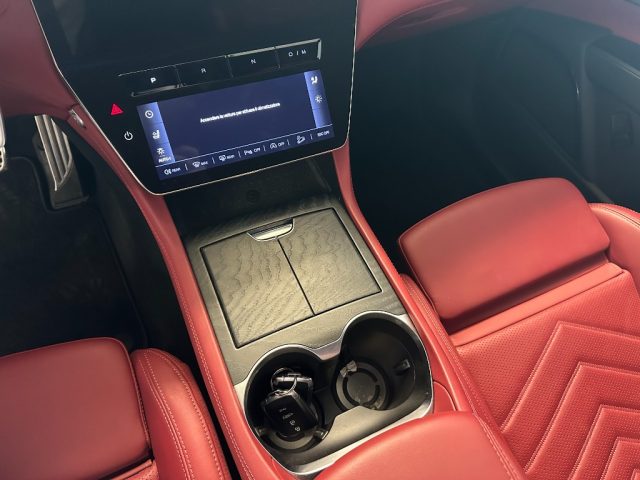 MASERATI Grecale usata, con Volante in pelle